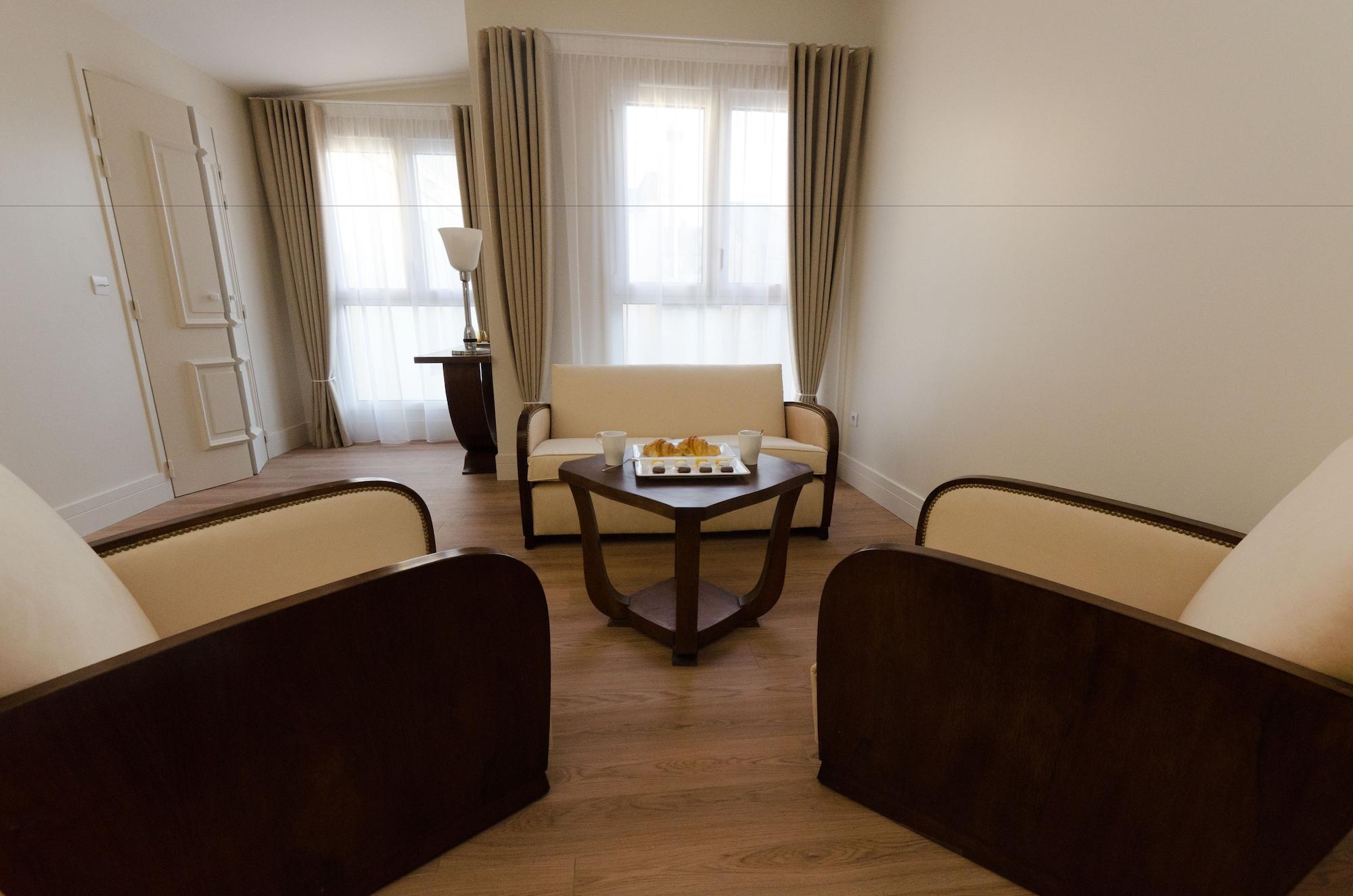 Hotel Celeste Batignolles Montmartre Париж Екстериор снимка
